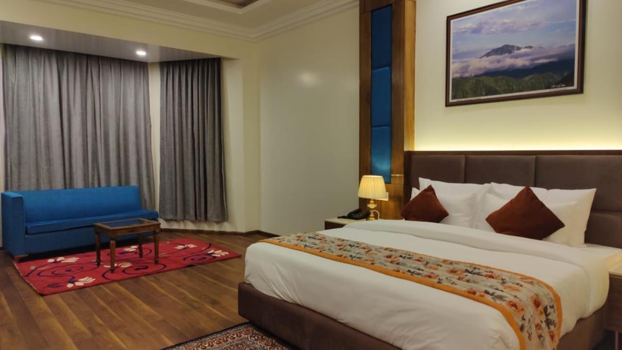 Hotel Woodpark Шимла Екстериор снимка