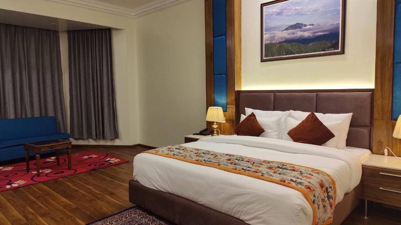 Hotel Woodpark Шимла Екстериор снимка