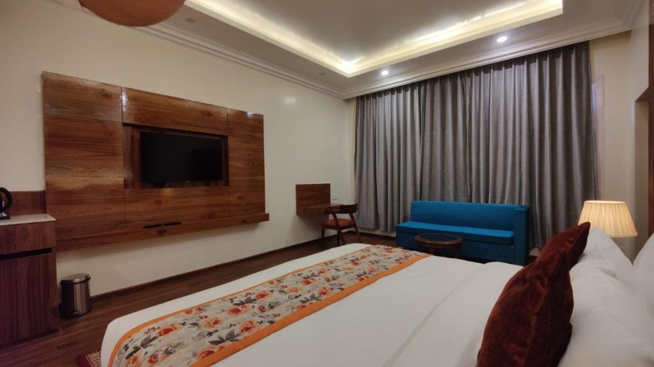 Hotel Woodpark Шимла Екстериор снимка